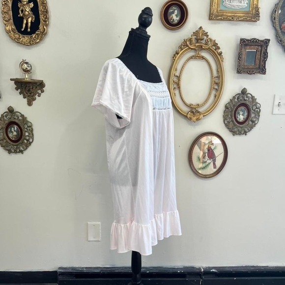 First Lady Vintage Pink Lace Smocked Nightgown Size 2X - Picture 2 of 7